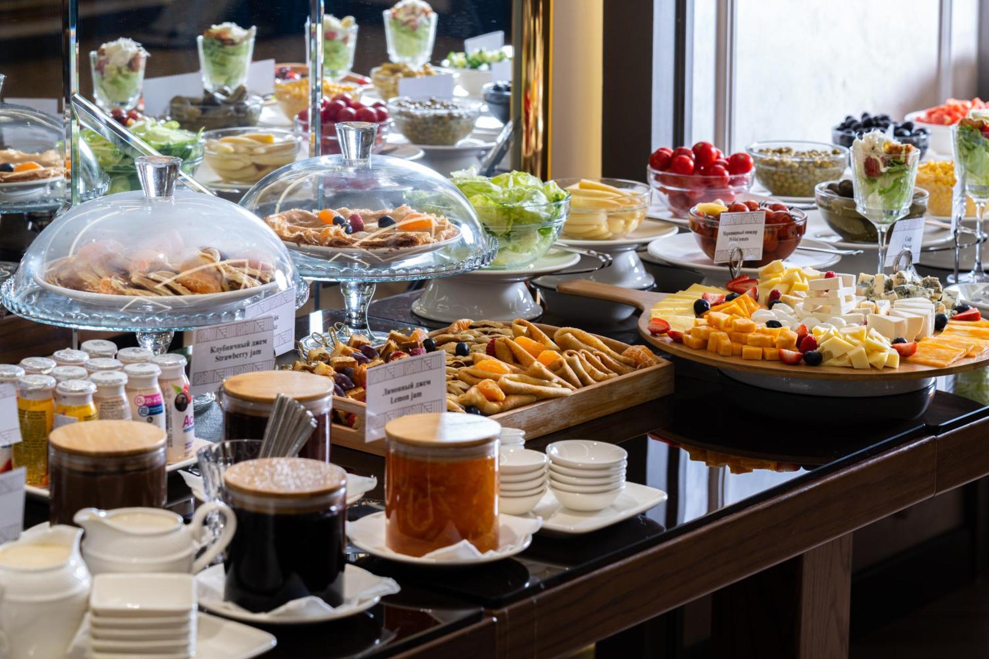 Europe Hotel Tashkent Bagian luar foto